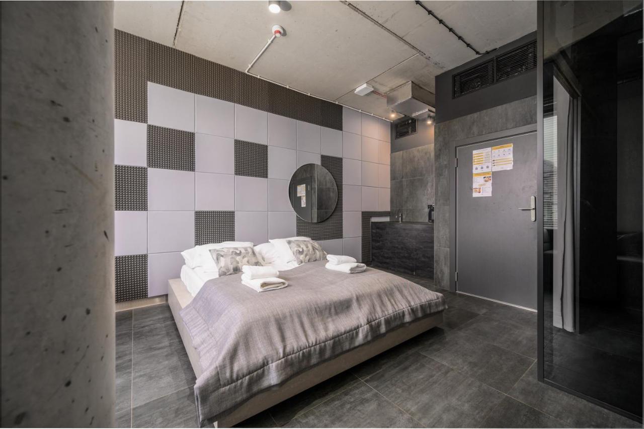 Rich Apartment